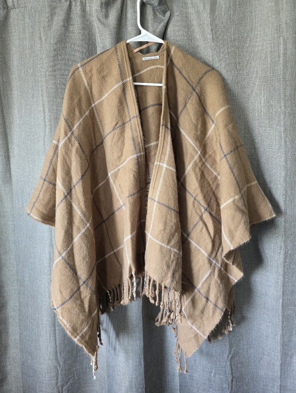 Abercrombie & Fitch Tan Window Pane Plaid Fringe Cape Wrap Shawl  Poncho OS